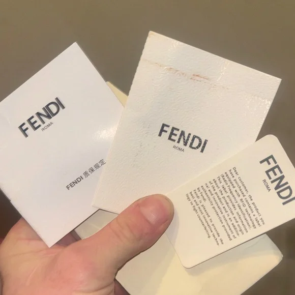 Fendi Mini Bag in White and gold - Picture 4 of 7